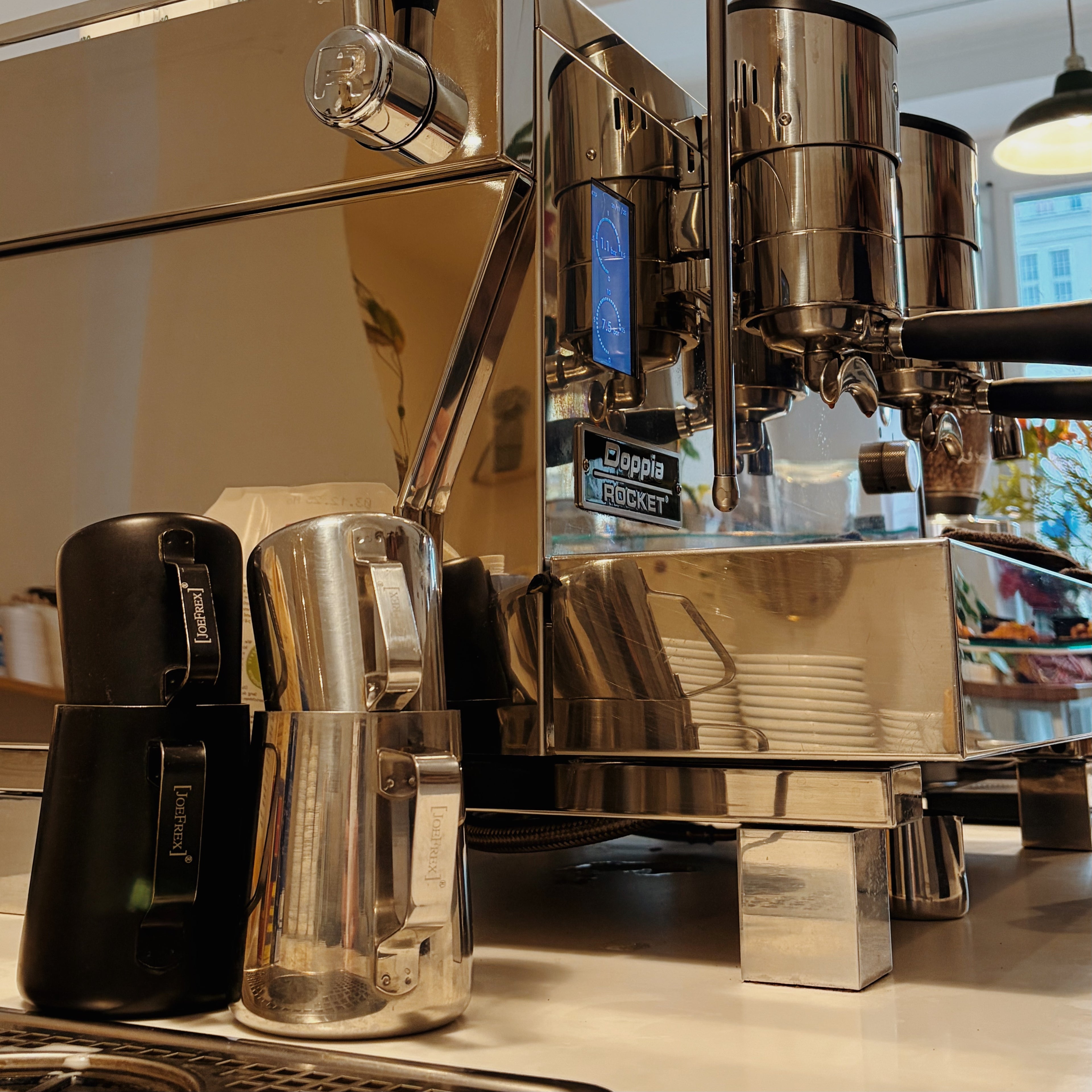 Milk Texturing & Latte Art Basics | German & English